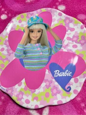 Vintage 90’s Barbie Pink Flower Kid’s Plate